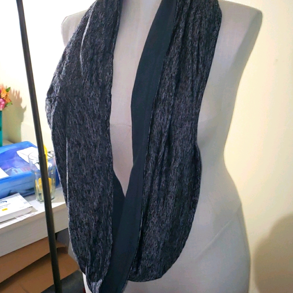 Women scarf